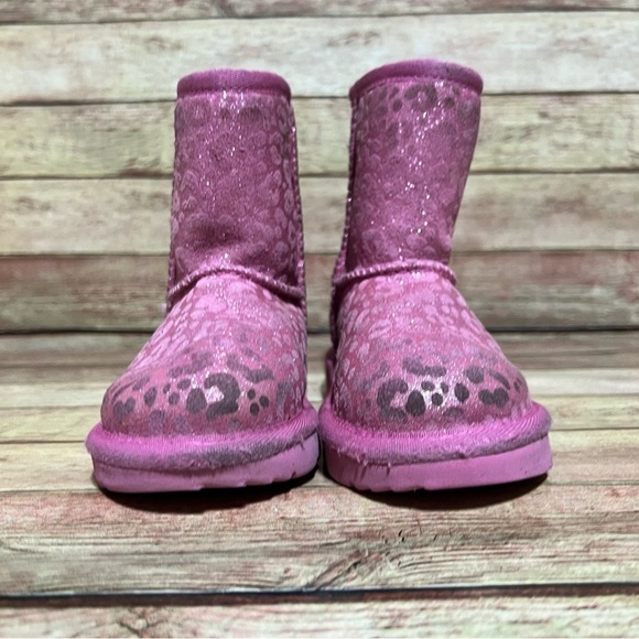 Ugg Short Classic Pink Leopard Boots - Picture 5 of 8